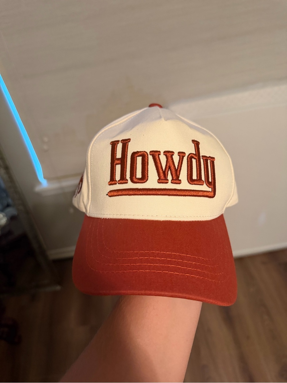 Howdy Embroidered Two-Tone Cap - White & Red